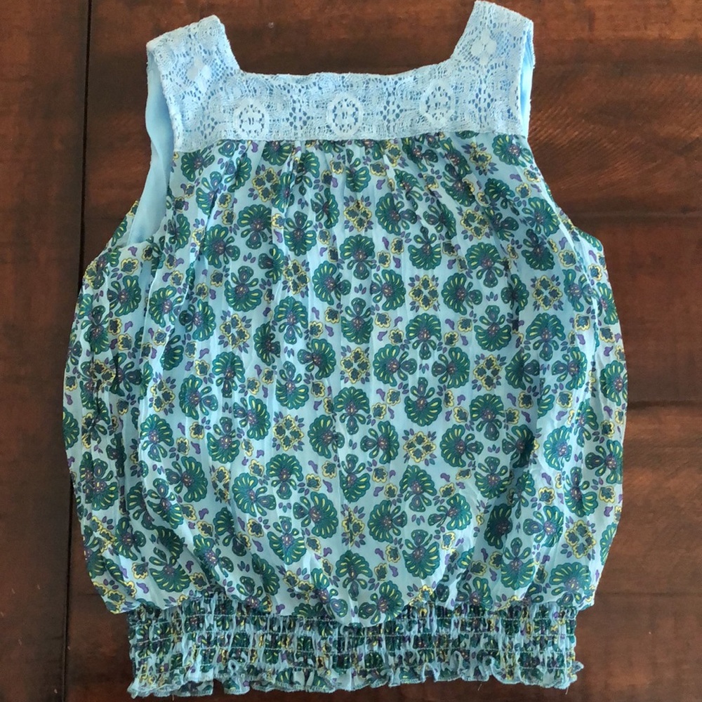 DSigned sleeveless tops - Picture 5 of 13
